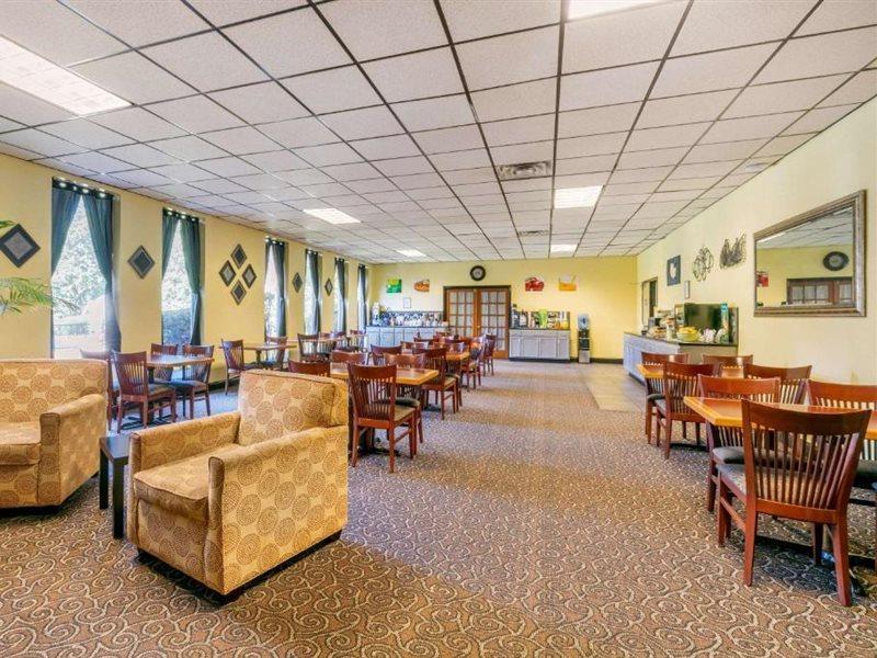 Quality Inn Manchester Εξωτερικό φωτογραφία