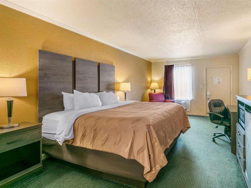 Quality Inn Manchester Εξωτερικό φωτογραφία